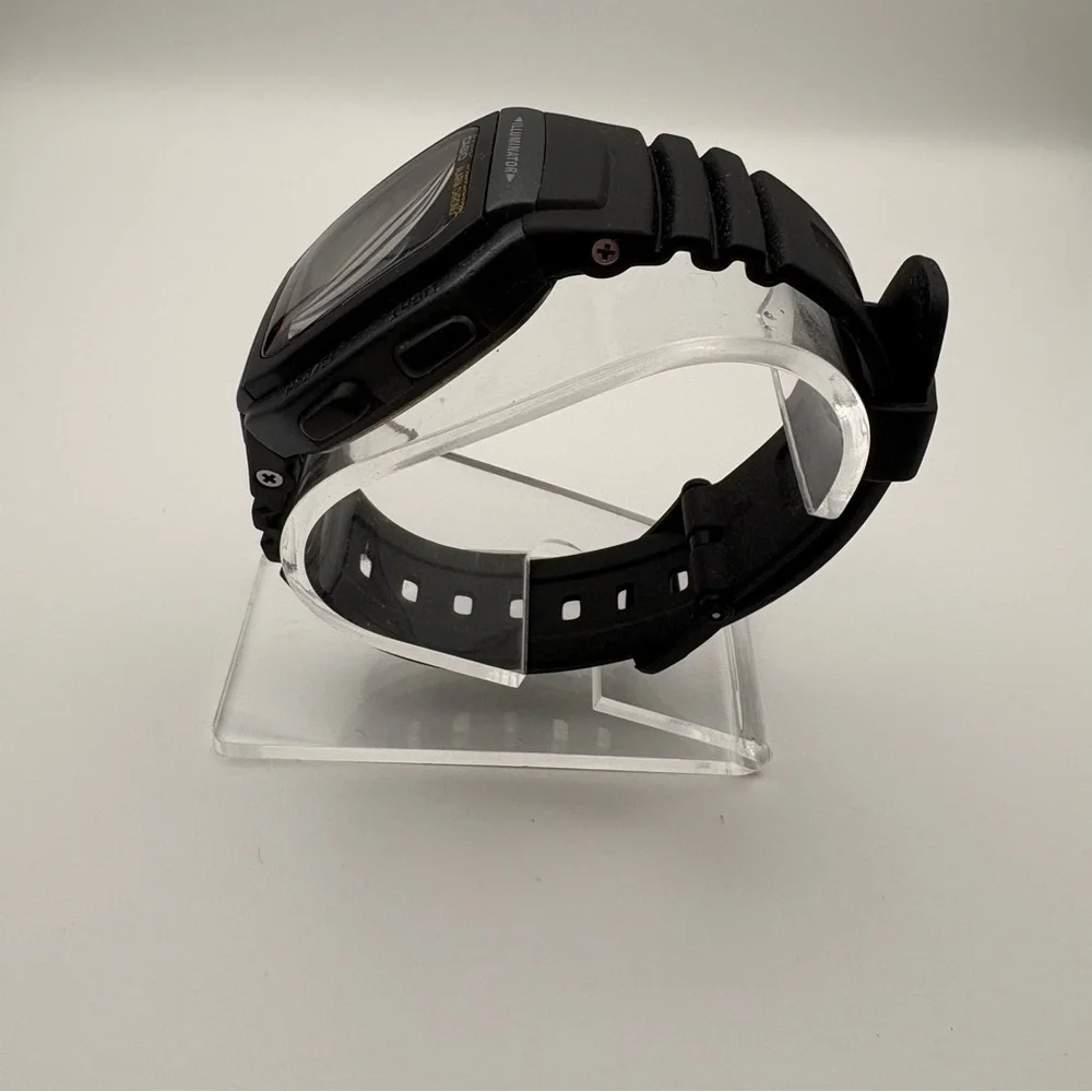 Casio Men's W96H-1BV Classic Sport Digital Black Watch‎ Illuminator